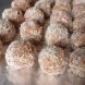Сладки топчета с орехи и кокос