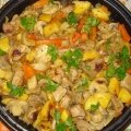 Пиле с картофи в гювеч