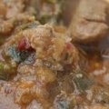 Свинско с кисели краставички и сметана
