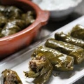Лозови сармички с дробчета и гъби