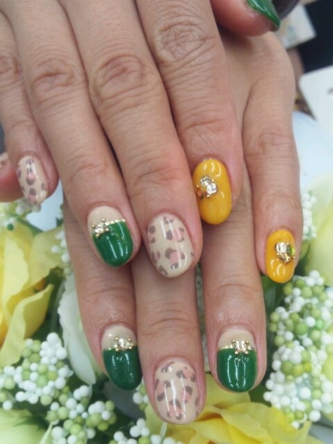 Шикозни декорации за есенен маникюр