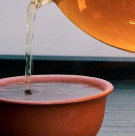 Една чаша за прочистване на панкреаса, черния дроб и белите дробове