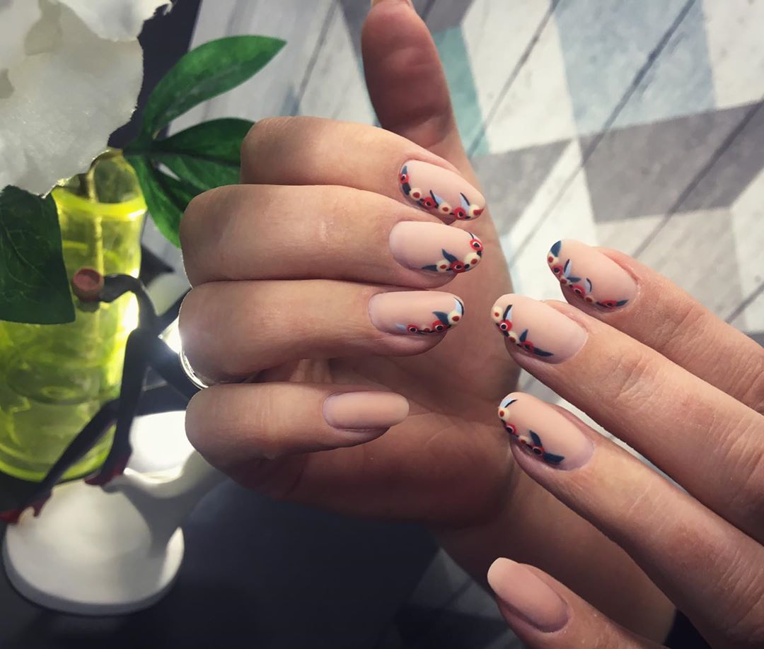 френч на лето. маникюр молодежный. френч на короткие ногти квадратной. френч молодежная. френч молодежная.