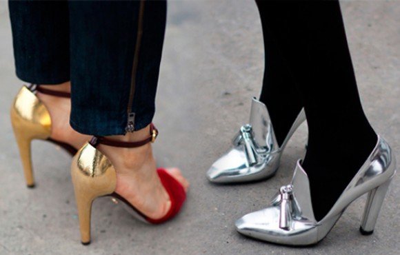 обувките в метални цветове