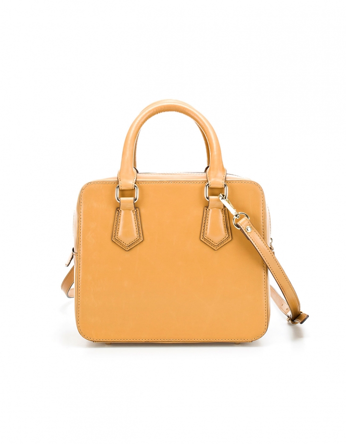 чанти на Zara за 2012