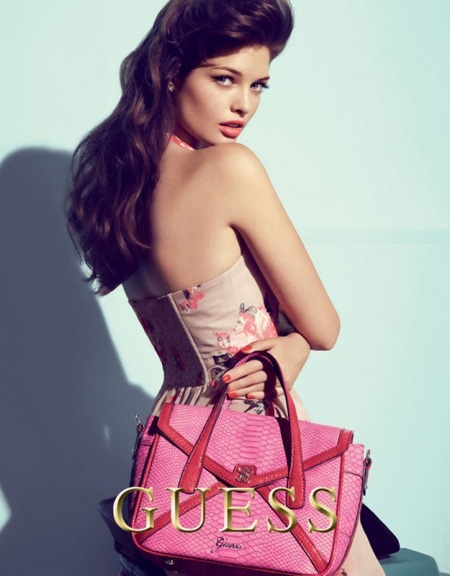 колекция аксесоари на Guess 