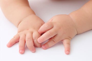грижа за бебешките нокти