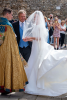 Благородническата сватба на годината в Англия събра каймака на най-богатата аристокрация - ето какво облякоха гостите (СНИМКИ)