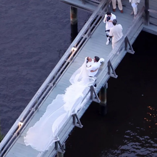 Джей Ло сватбена рокля