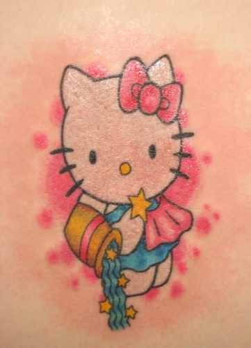 Сладка татуировка Hello Kitty