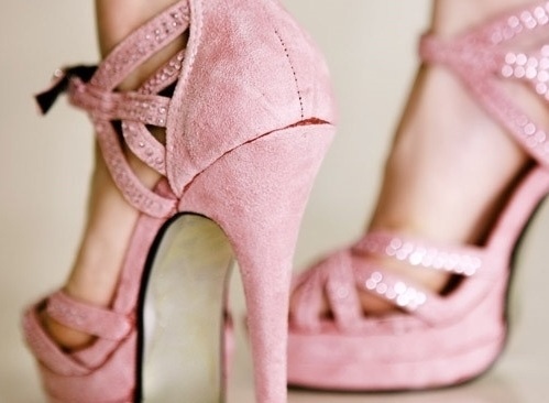 Розови сандали на ток велур