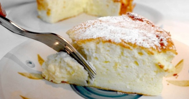 4 яйца с кисело мляко без грам брашно и е 4 пъти по- вкусен от всеки ...