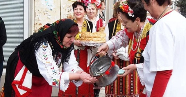 Празник на жените е днес! Ето обичаите, които се спазват - За Жената